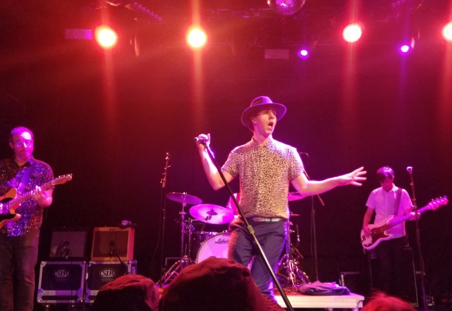 Fotor_151210265669617